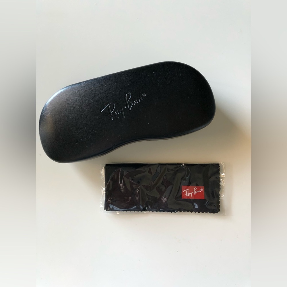 New Ray-Ban Black Sunglass Protective hard Case with Cleaning Cloth